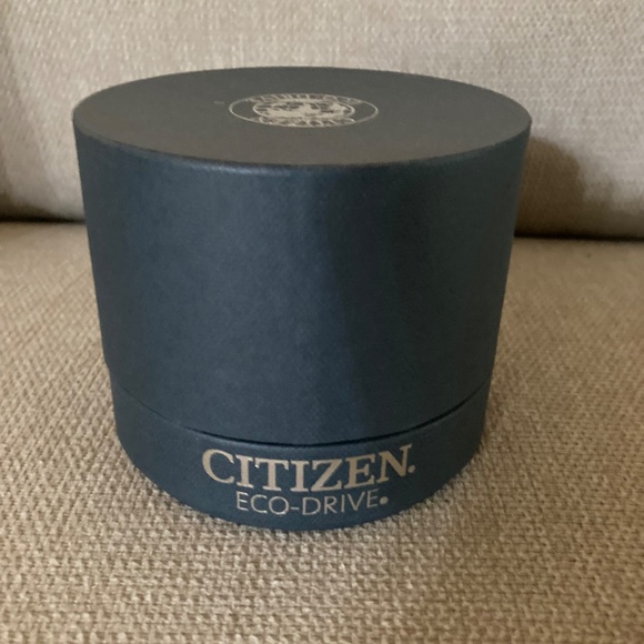 Eco-Drive Women's Corso Two-Tone Stainless Steel Bracelet Watch 28mm NIB🔥 - Picture 3 of 4